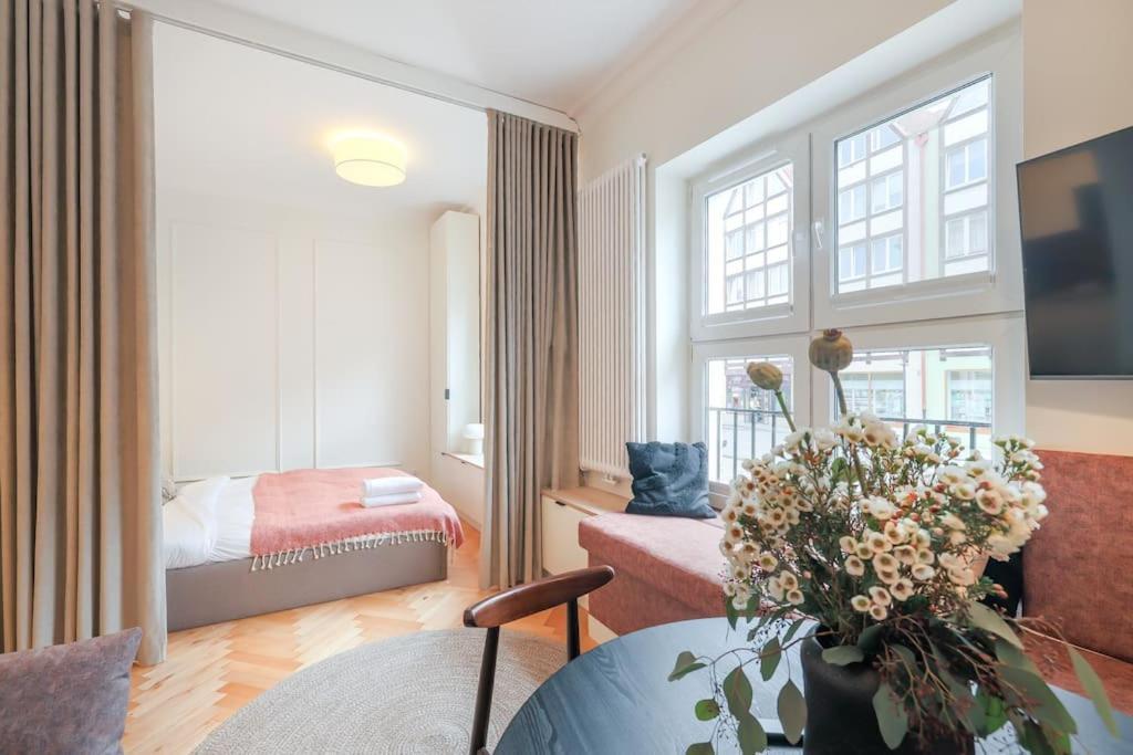 Modern Apartment In City Centre Gdansk Bagian luar foto